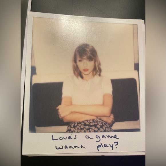 Taylor Swift 1989 photos! - Picture 7 of 11